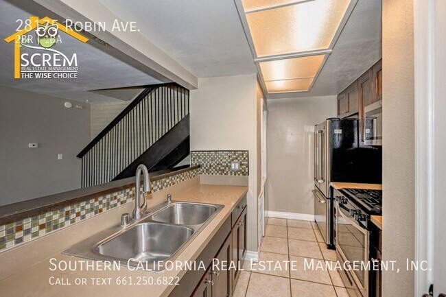 Building Photo - 28175 Robin Ave