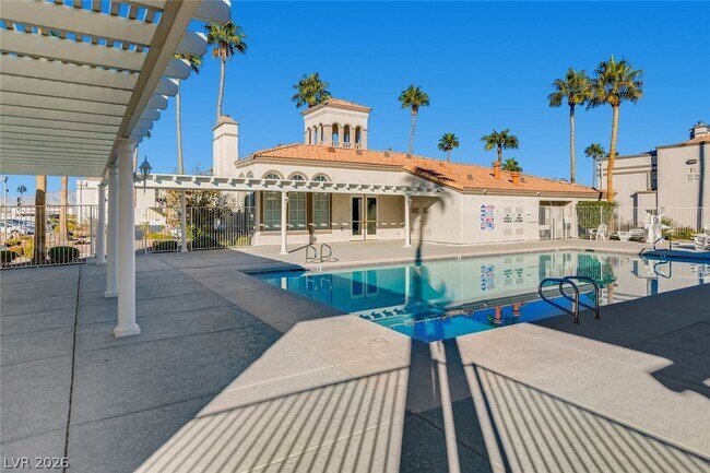 Building Photo - 7624 Desert Largo Ave
