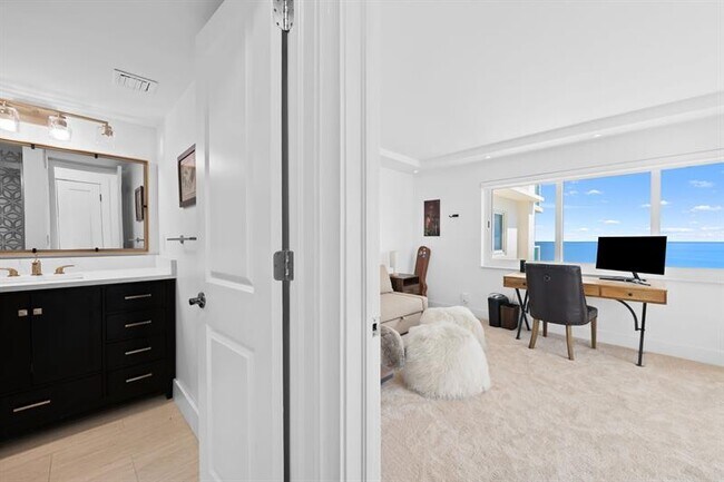 Building Photo - 1151 N Fort Lauderdale Beach Blvd