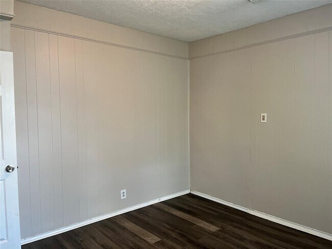 Building Photo - 11375 Allwood St