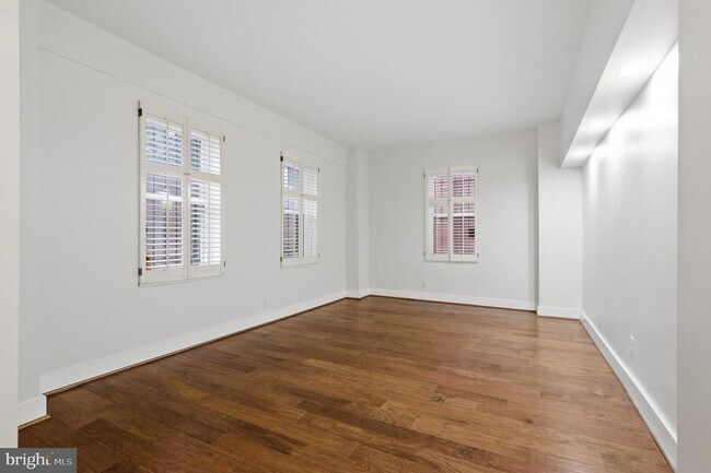 Building Photo - 2127 California St NW