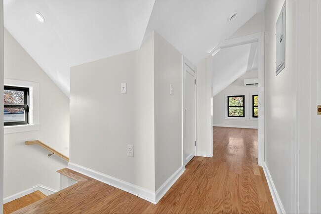 Building Photo - 167 Harrison Ave