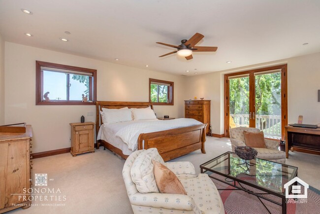 Building Photo - Stunning 3 Bedroom / 3 Bathroom Home Surrounded by Vineyards & Breathtaking Views