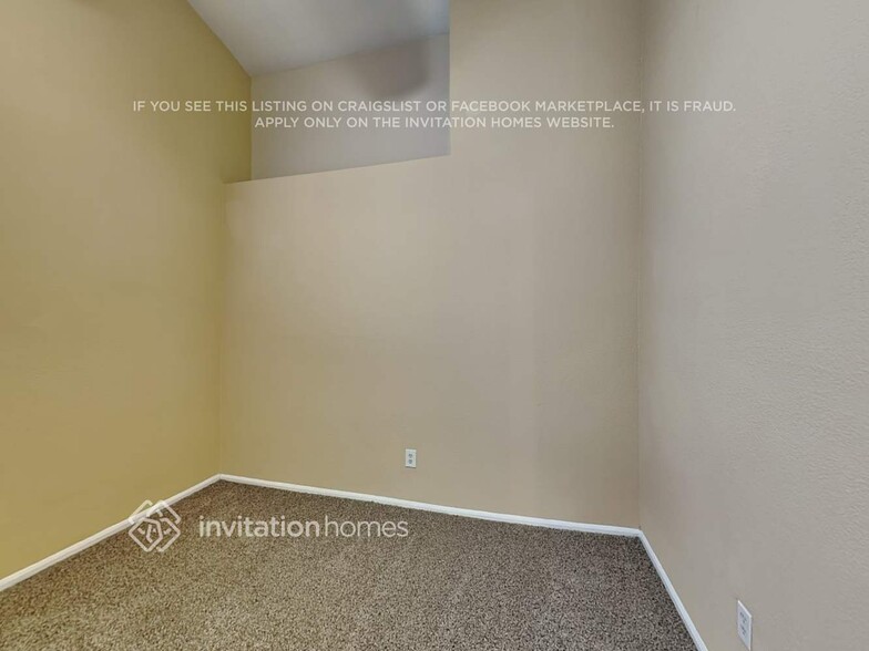 Building Photo - 4932 W McRae Way