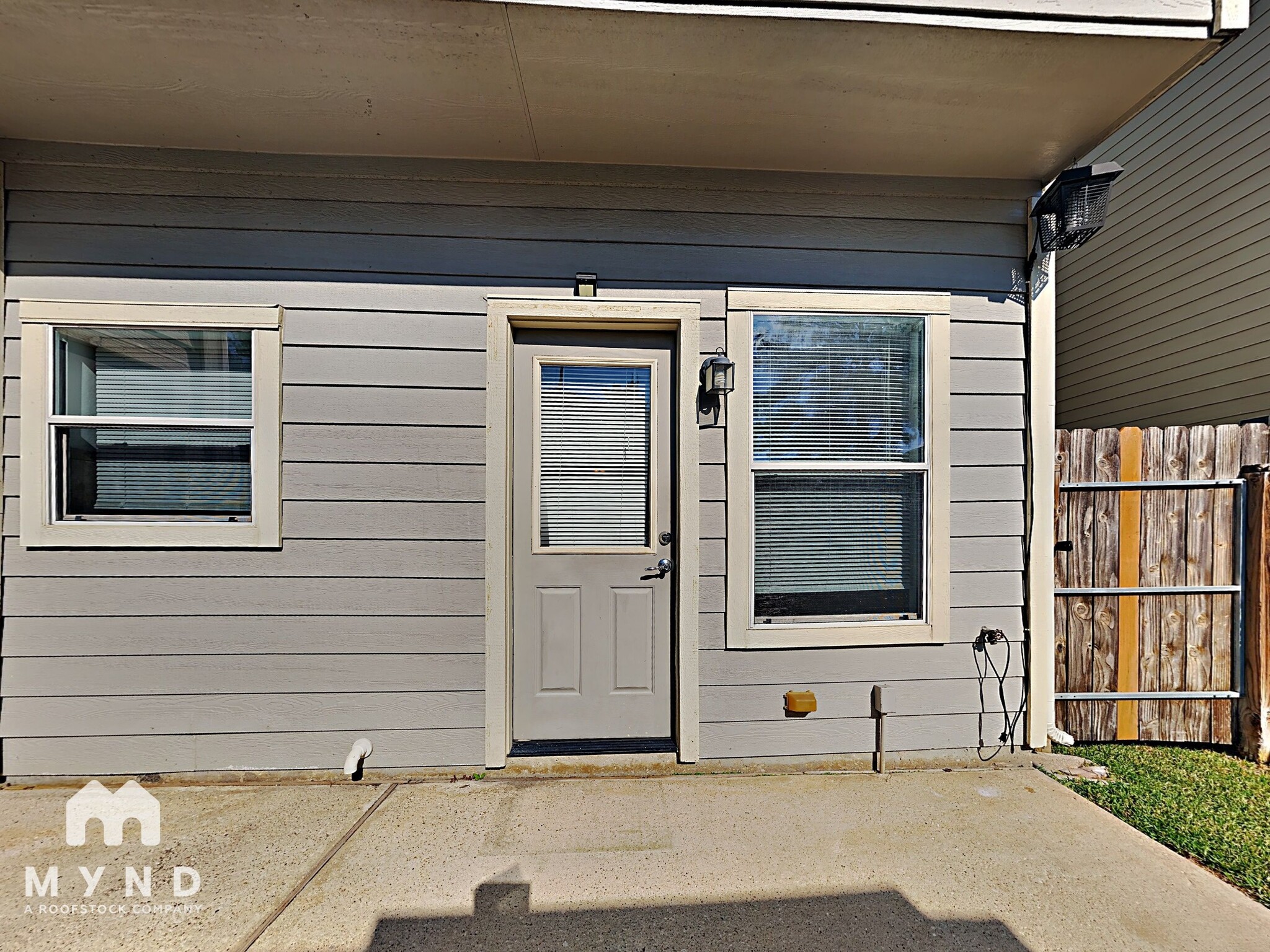 Building Photo - 23613 Twisting Falls Dr