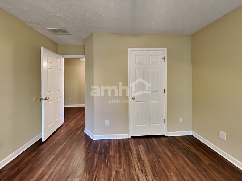 Building Photo - 360 Dunagan Dr
