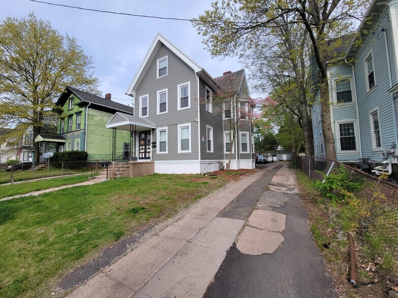 Building Photo - 81 Sherman Ave