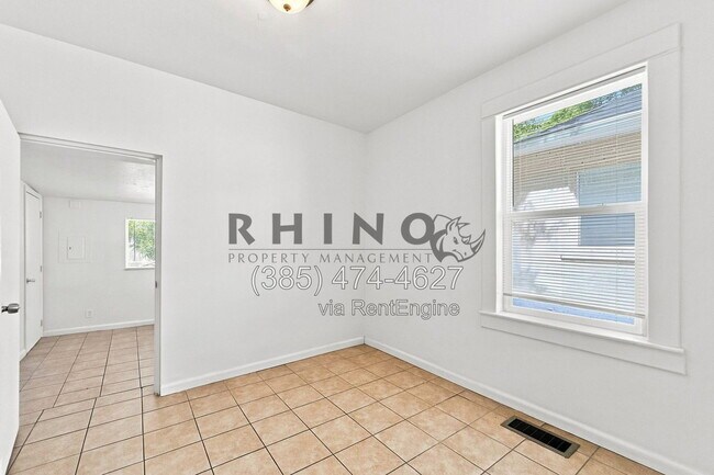 Building Photo - 926 Binford St
