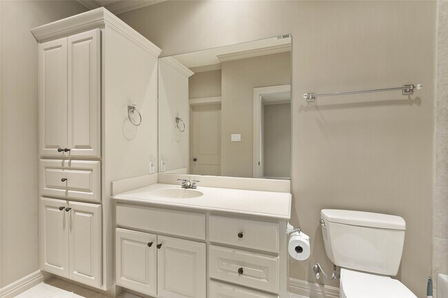 Building Photo - 4 Waterway Ct