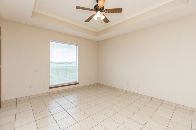 Building Photo - 12422/12424 CR 499