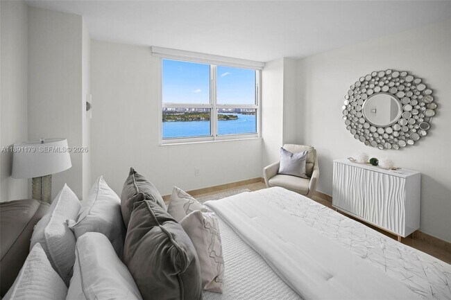 Building Photo - 650 West Ave