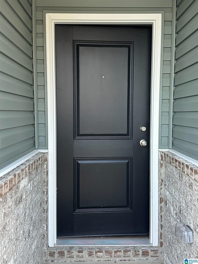 Building Photo - 184 Dogwood St