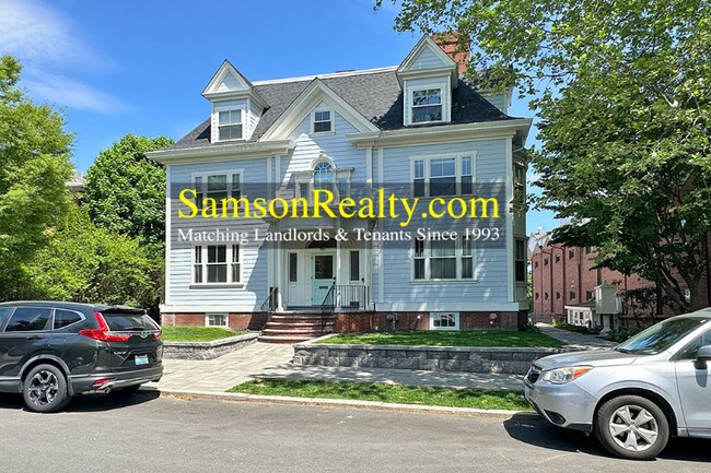 Primary Photo - 293 Governor St