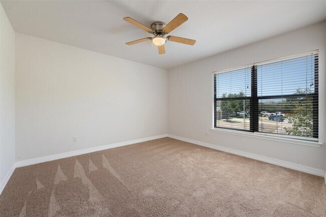 Building Photo - 1814 Grassland Dr