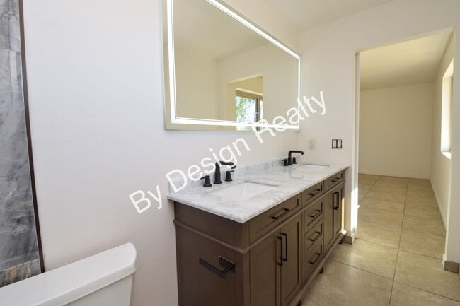 Building Photo - Modern Foothills Retreat with Stunning Mountain Views