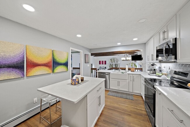 Building Photo - 20 Trayer Rd