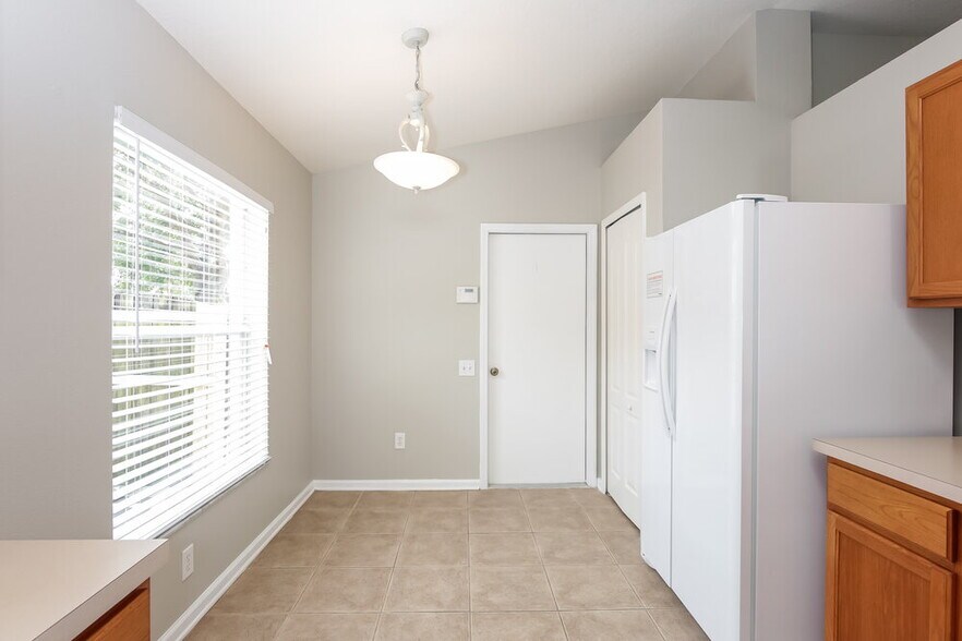 Building Photo - 10302 Soaring Eagle Dr