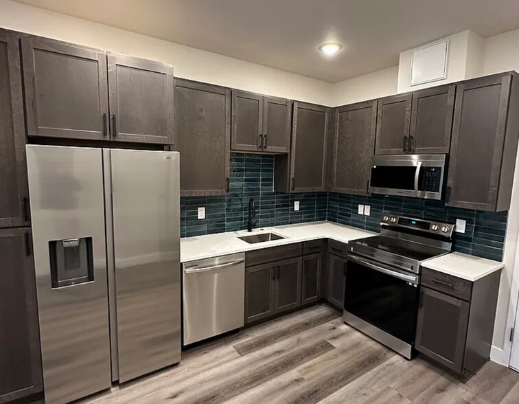 Building Photo - 1208 Quitman St