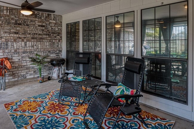 Building Photo - 227 Foster Cir