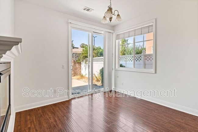 Building Photo - 41829 St Thomas Ct