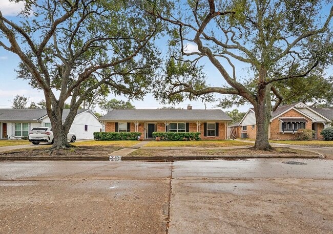 Building Photo - 6031 Rutherglenn Dr