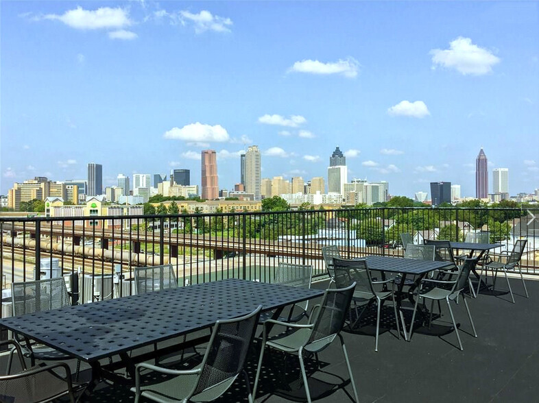 Rooftop Deck w/ 360° Skyline View - 170 Boulevard SE