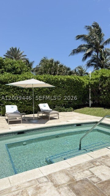 Building Photo - 5875 Collins Ave
