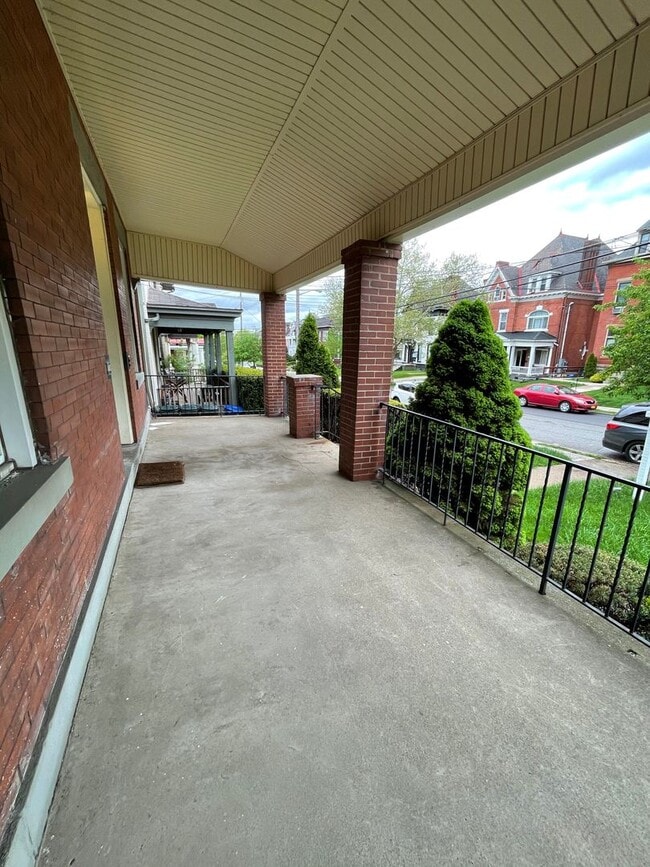 Building Photo - 403 S Atlantic Ave