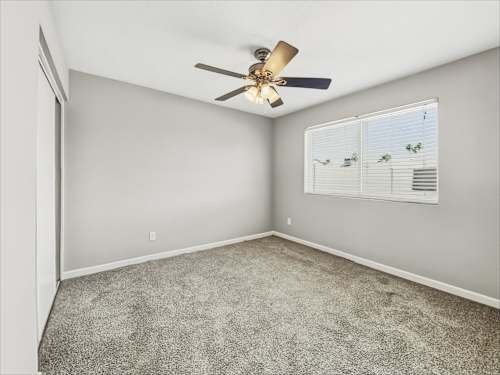 Building Photo - 3843 W Bloomfield Rd