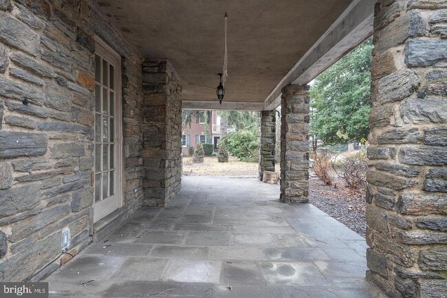 Building Photo - 625 Chelten Hills Dr