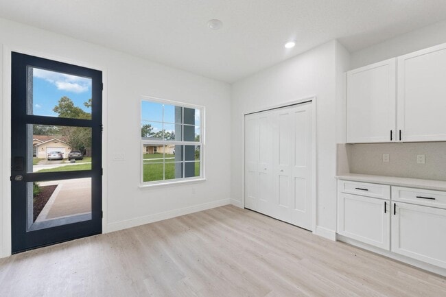 Building Photo - 5256 SW 155th Loop