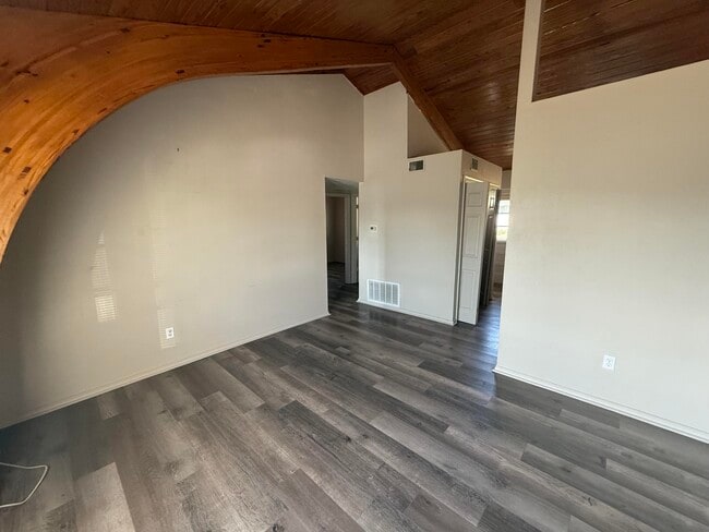 Building Photo - 7401 N Moberly Dr