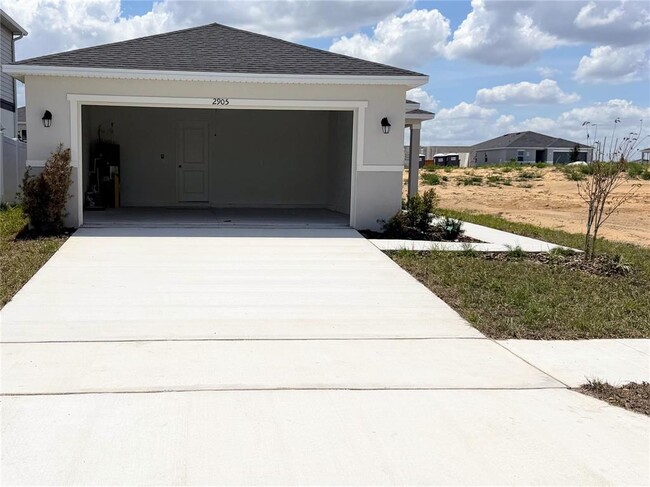 Building Photo - 2905 Lavanda Dr