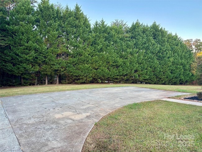 Building Photo - 2801 Union Ridge Dr