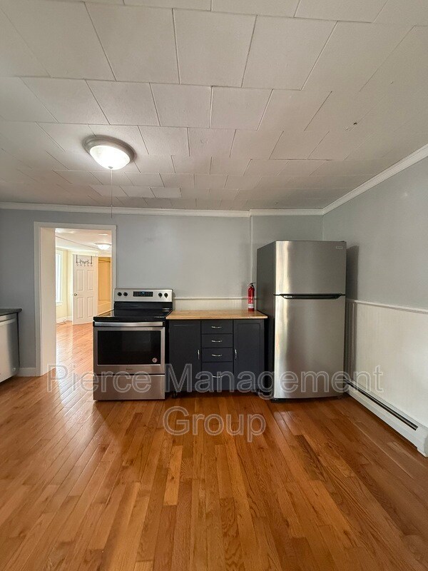 Building Photo - 53.5 S Spring St