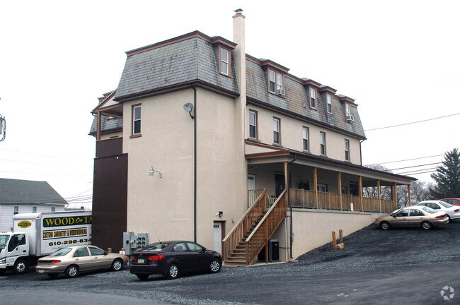 Building Photo - 6796 Madison St