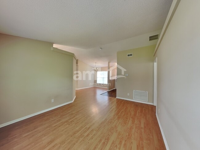 Building Photo - 12131 Woodglen Cir