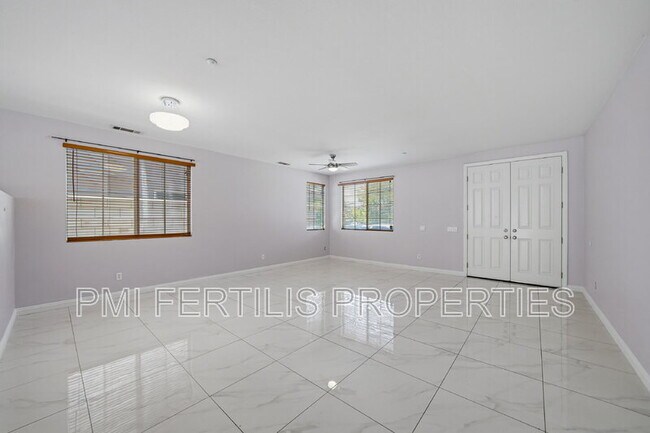 Building Photo - 7167 Elsa Ct