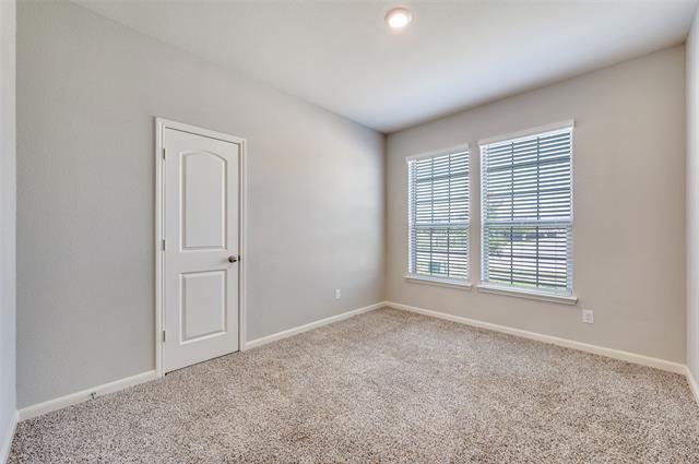 Building Photo - 421 Harbor Oaks Dr