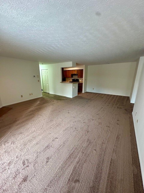 Building Photo - 2160 Hedgerow Road