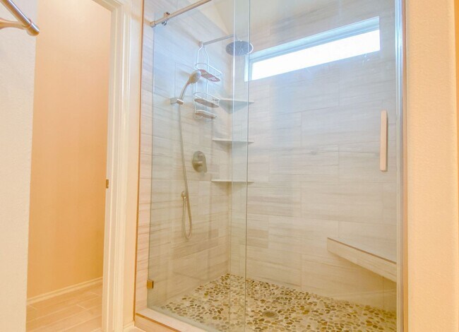 Building Photo - 12021 Pecangate Way