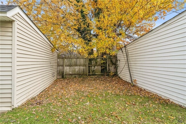 Building Photo - 5019 E 113th St