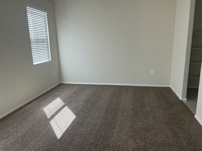 Building Photo - Brand New 4 Bedroom Home