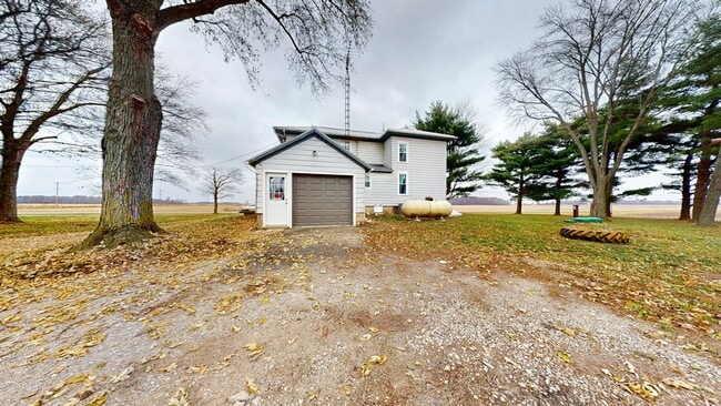 Building Photo - Country home in Willard!