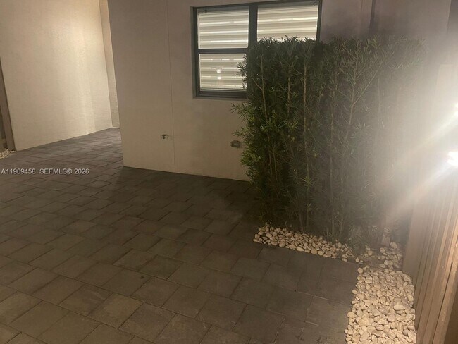 Building Photo - 10445 NW 81st Terrace