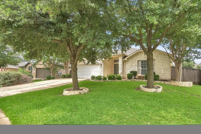 Building Photo - 808 Meadow Bluff Ct