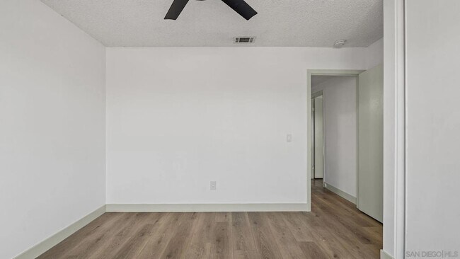 Building Photo - 1695 Kenora Dr