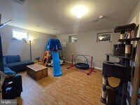 Building Photo - 46 Quarterpole Ct