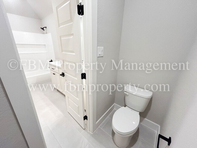 Building Photo - 933 Cooksey Ct