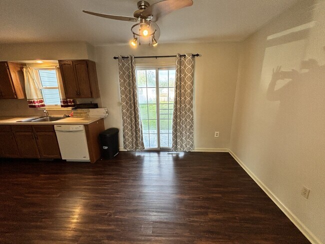 Building Photo - 143 Northwood Ct